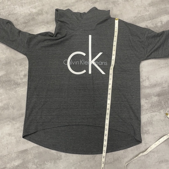 Calvin Klein long sleeve lightweight hoodie - Picture 10 of 12